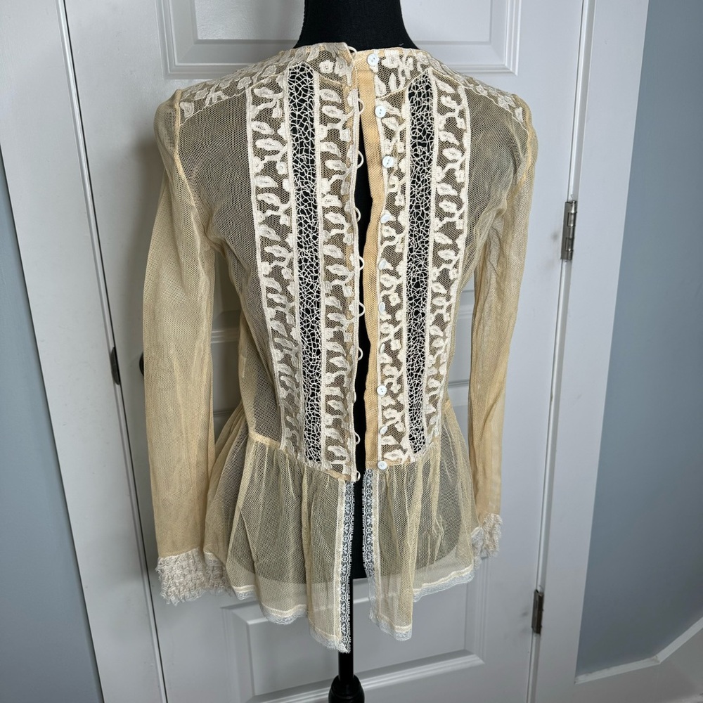 Oscar de la Renta Vintage Lace Mesh Ruffle Top in Ivory Women's Size 10 - Picture 9 of 12
